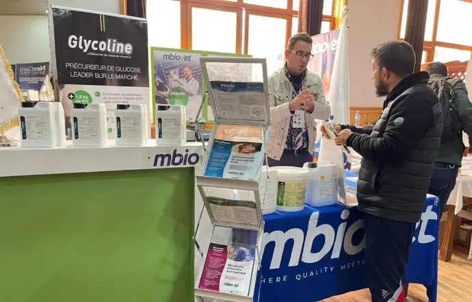 Stand MBIOVET au symposium de Tikjda